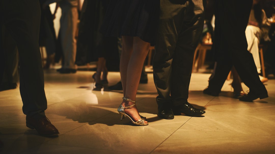 Chaussures de danse adaptées au parquet